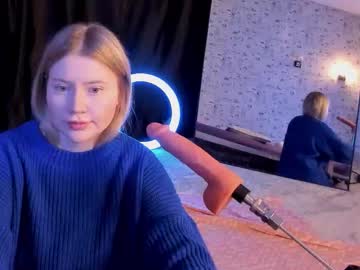 Lillie_Berry Chaturbate stream image from December 11, 2025
