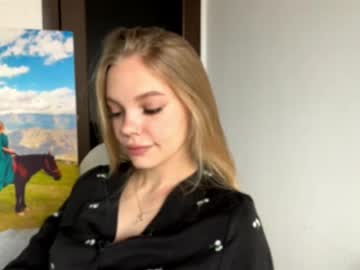 Adrianasegrest Chaturbate stream image from December 11, 2025