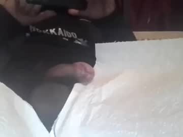Dom1000000000000 Chaturbate stream image from December 11, 2025