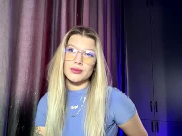 Abbeyducklow Chaturbate stream image from December 11, 2025