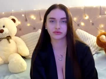 Lilliana_Moon Chaturbate stream image from December 11, 2025