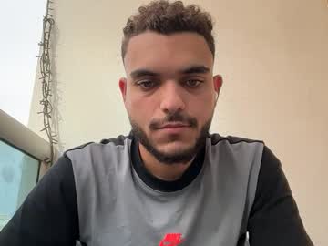 Momo10momo Chaturbate stream image from December 11, 2025