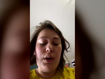 Bettysquirtson Chaturbate stream image from December 11, 2025