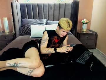 Larryhole Chaturbate stream image from December 11, 2025