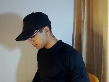 Lewis_Ly Chaturbate stream image from December 11, 2025