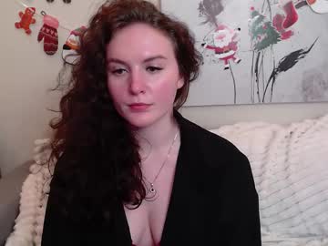 Julietvelour Chaturbate stream image from December 11, 2025