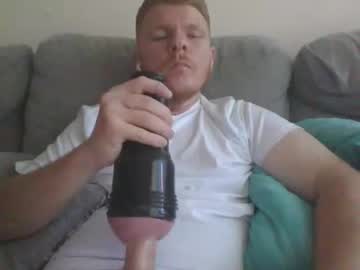 John4u2c Chaturbate stream image from December 11, 2025