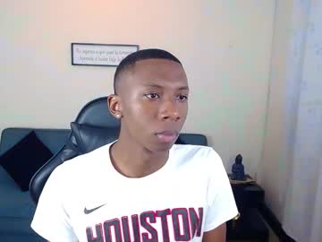 Miiloo18 Chaturbate stream image from December 11, 2025