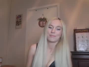 Caseygirl6879 Chaturbate stream image from December 11, 2025