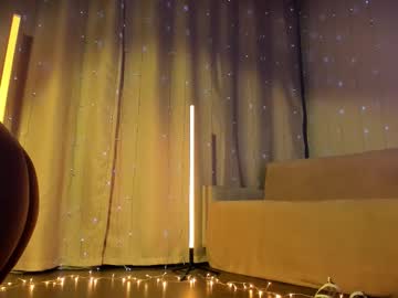 Mary_Julia Chaturbate stream image from December 12, 2025