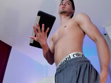 Harryfosster Chaturbate stream image from December 12, 2025