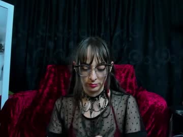 Kiizzukyuwu Chaturbate stream image from December 12, 2025
