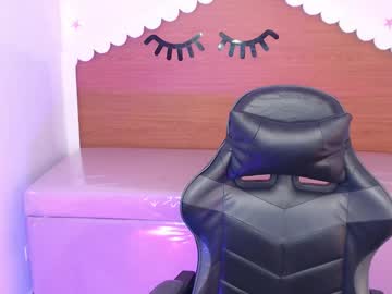 Carlie_Mayer Chaturbate stream image from December 12, 2025