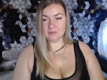 Nikaskylink Chaturbate stream image from December 12, 2025