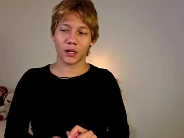 Parisstone2 Chaturbate stream image from December 12, 2025