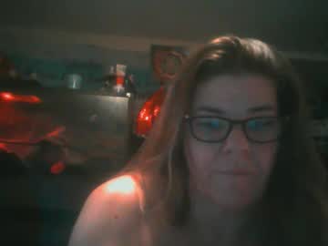 Thunderlipskellie Chaturbate stream image from December 12, 2025