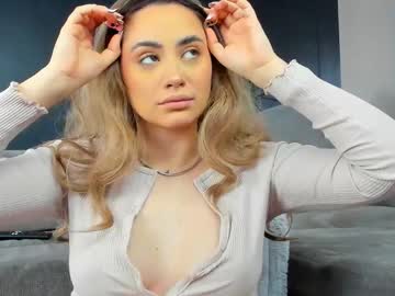 Drmommygee Chaturbate stream image from December 12, 2025