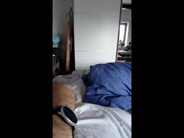 Hotblueyess Chaturbate stream image from December 12, 2025