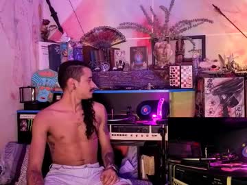 Eleazar_Blake Chaturbate stream image from December 12, 2025