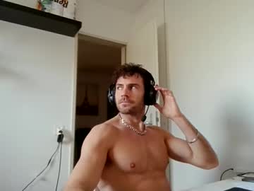 Alphah_Hunk Chaturbate stream image from December 12, 2025
