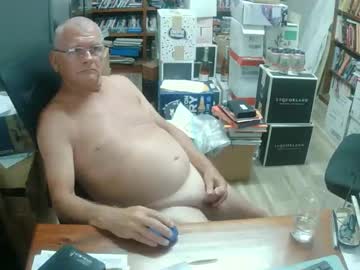 Beachboi4510 Chaturbate stream image from December 12, 2025