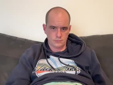 Dan19202 Chaturbate stream image from December 12, 2025