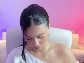 Victoria___Moon Chaturbate stream image from December 12, 2025