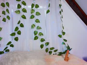 Luciia_Sweeet Chaturbate stream image from December 12, 2025