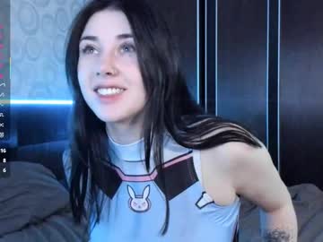 Mionill Chaturbate stream image from December 12, 2025