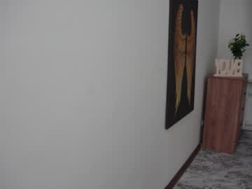 Daisyfoulks Chaturbate stream image from December 12, 2025