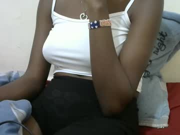 Juicyebonitaa Chaturbate stream image from December 12, 2025