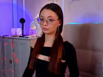 Saranunez Chaturbate stream image from December 12, 2025