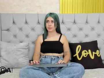 Skarlet04 Chaturbate stream image from December 12, 2025