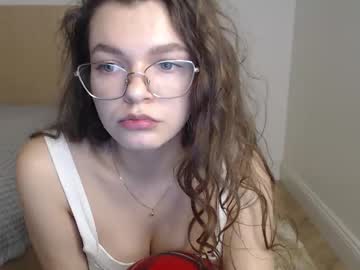 Lilyri5370 Chaturbate stream image from December 12, 2025