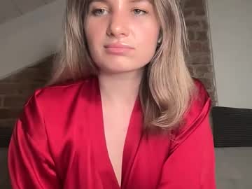 Heiva1 Chaturbate stream image from December 12, 2025