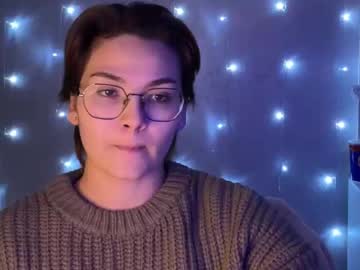 Iceeheart Chaturbate stream image from December 12, 2025