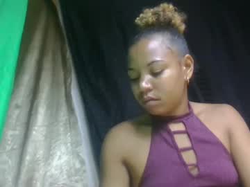 Blanchmamy Chaturbate stream image from December 12, 2025