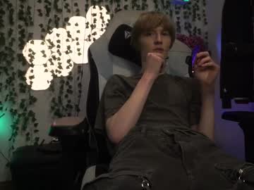 Twinkben04 Chaturbate stream image from December 13, 2025