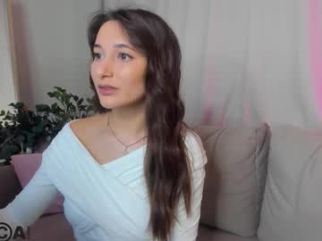 Suzane_Martin Chaturbate stream image from December 13, 2025