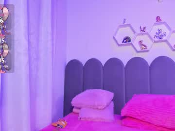 Lunagomez24 Chaturbate stream image from December 13, 2025