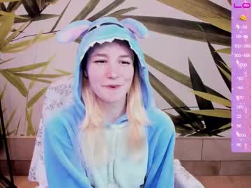 Fleximona Chaturbate stream image from December 13, 2025