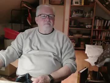 Toto758 Chaturbate stream image from December 13, 2025