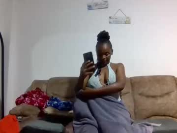 Laylaraquel Chaturbate stream image from December 13, 2025