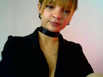 Softy19 Chaturbate stream image from December 13, 2025