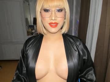 Aqueenofcumxx Chaturbate stream image from December 13, 2025