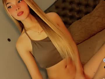 Bella_Tara Chaturbate stream image from December 14, 2025
