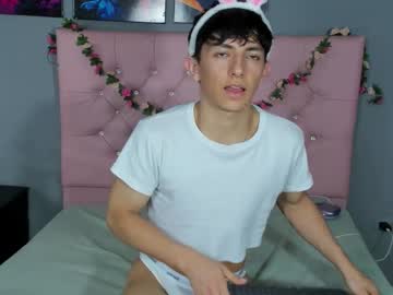 Elangiraldo Chaturbate stream image from December 14, 2025
