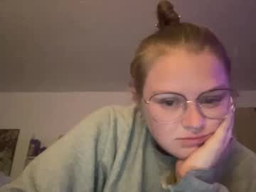 Madlymads Chaturbate stream image from December 14, 2025