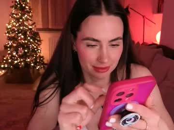 Spicylunaaa Chaturbate stream image from December 14, 2025