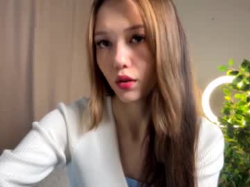 Jadalindloff Chaturbate stream image from December 14, 2025